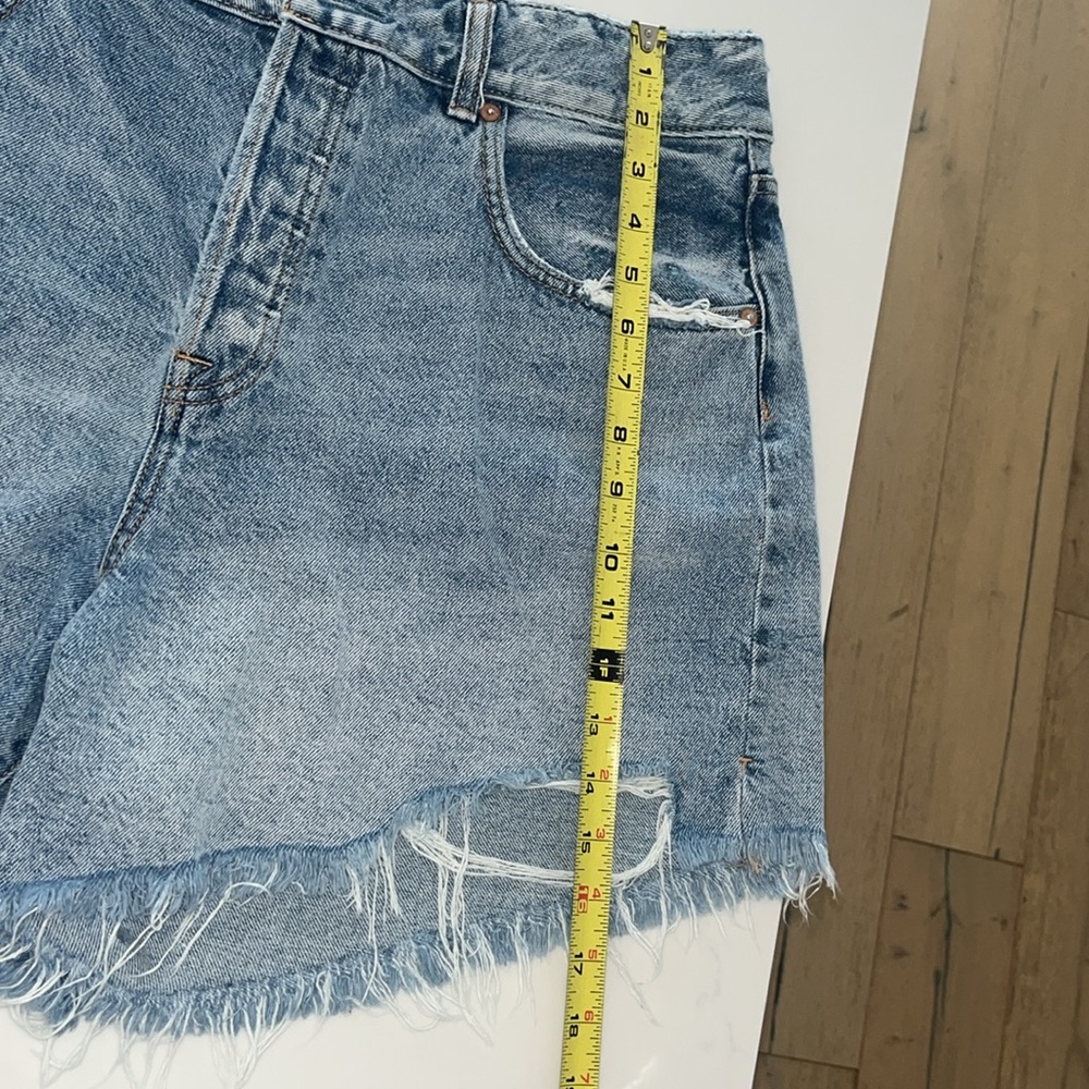 Women’s jean shorts by Free People - Picture 7 of 7